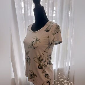 White House Black Market Tee Shirt